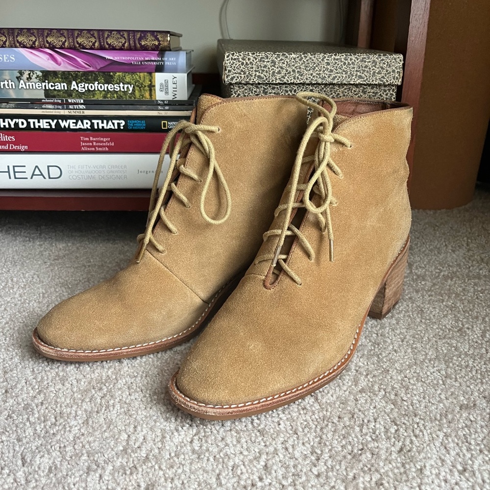Jeffrey Campbell Suede Lace Up Boots in US Women’s size 8